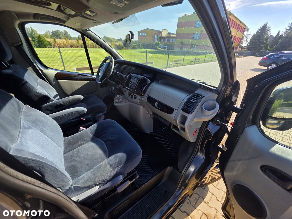 Renault Trafic - 23