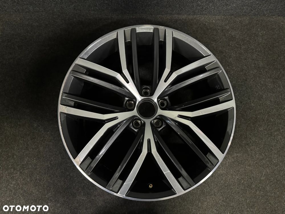 Alufelga VW Passat B8 19 cali 5x112 1szt. 3G0601025AG - 1