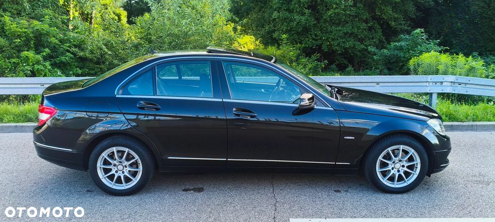Mercedes-Benz Klasa C 180 Kompressor BlueEFFICIENCY Elegance - 9