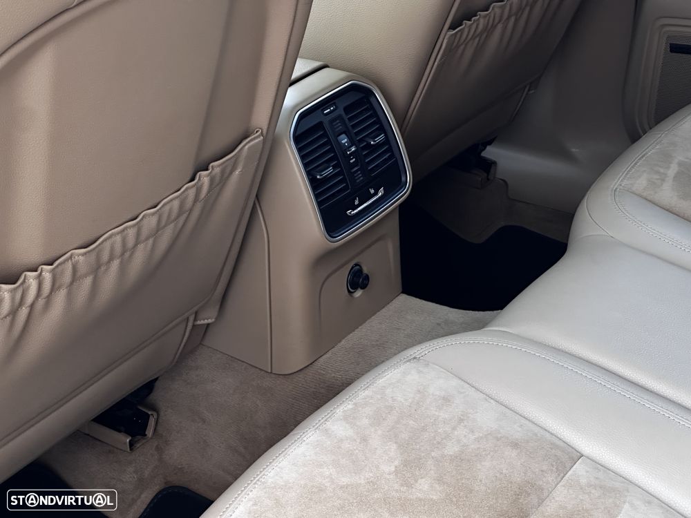 Porsche Macan S - 37