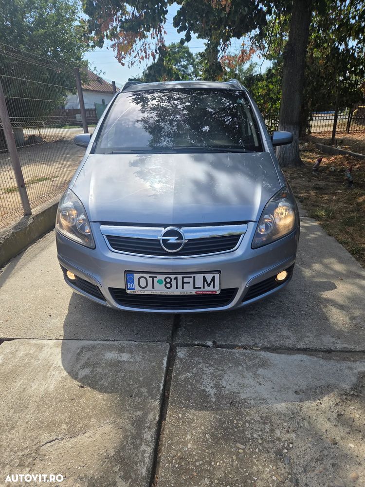 Opel Zafira - 1