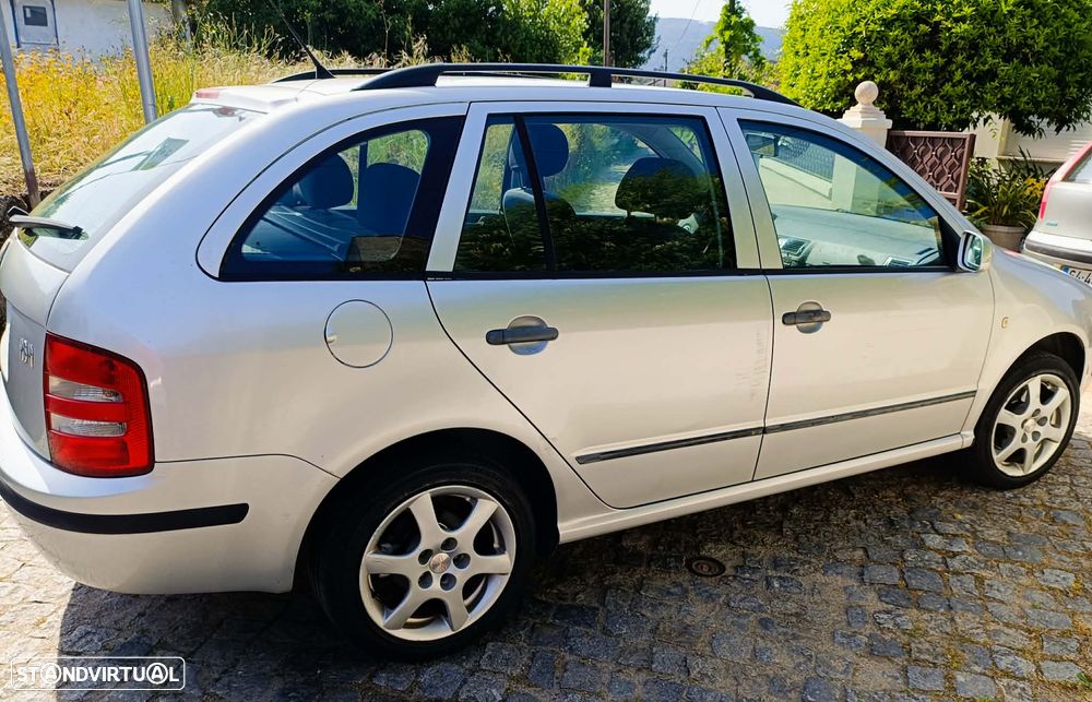 Skoda Fabia Break 1.4 Sport - 7