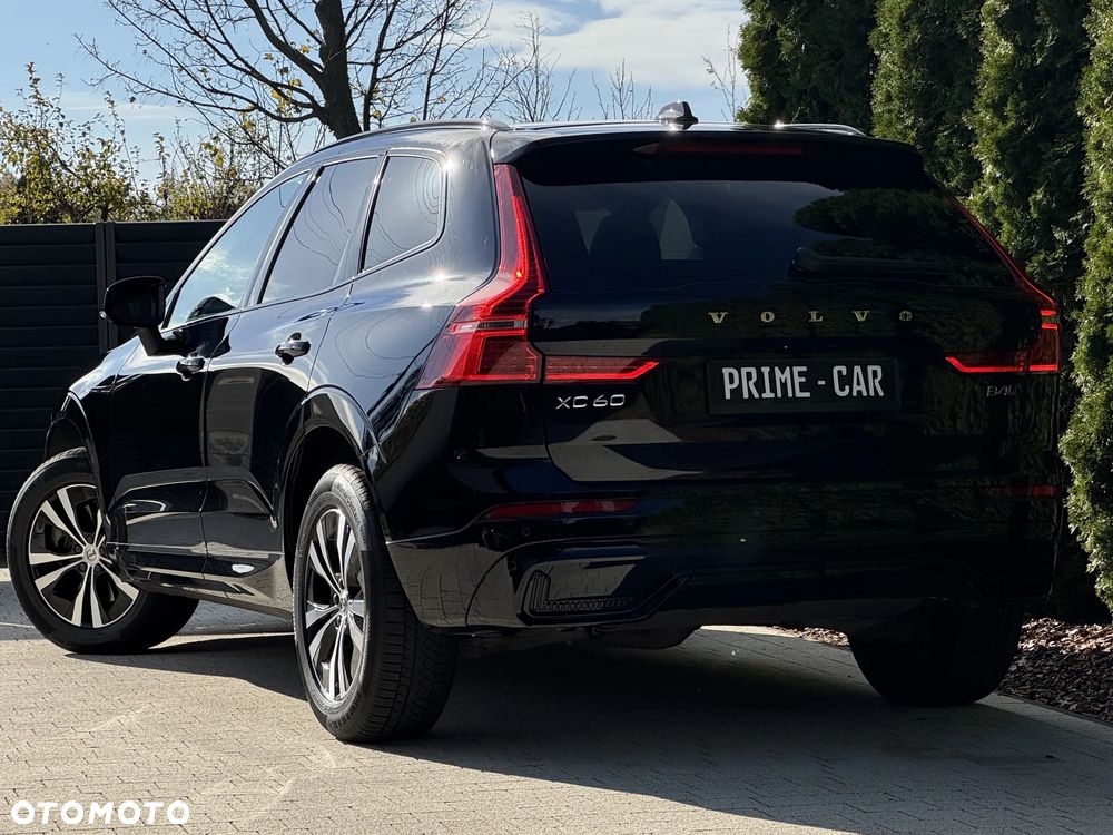 Volvo XC 60 B4 D AWD Plus Dark - 6