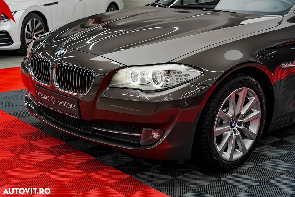 BMW Seria 5 525d Aut. Luxury Line - 20