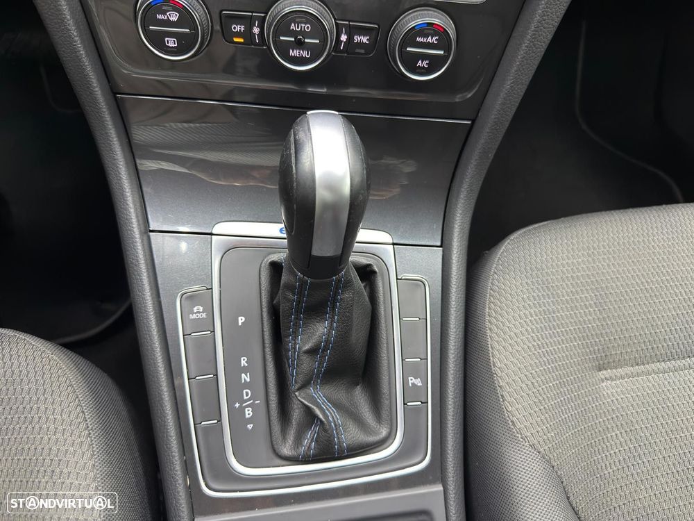 VW e-Golf AC/DC - 19