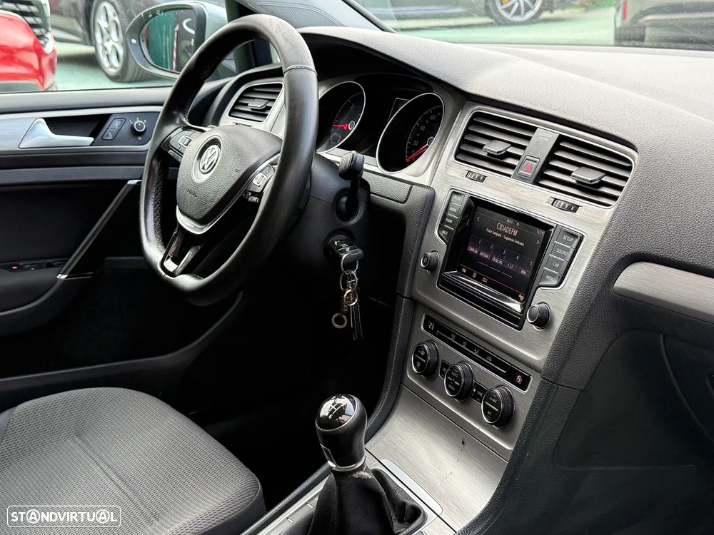 VW Golf 1.6 TDi BlueMotion Trendline - 31