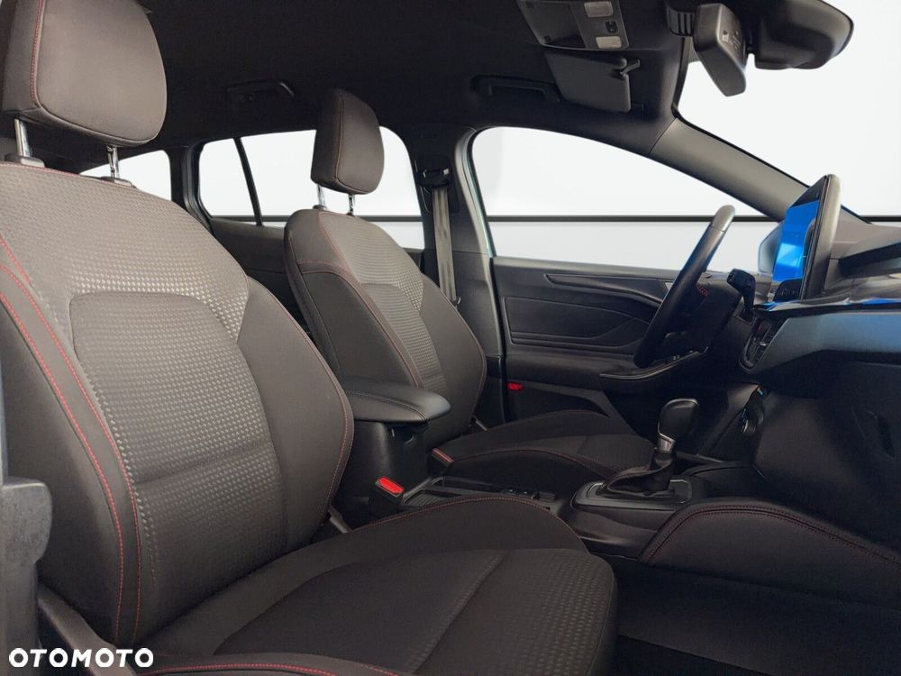 Ford Focus - 36