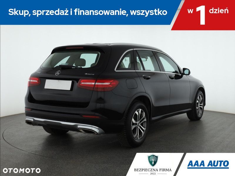 Mercedes-Benz GLC - 6