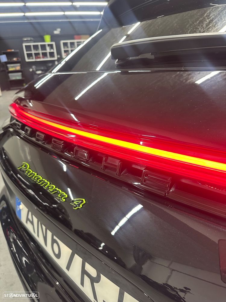 Porsche Panamera Sport Turismo 4 E-Hybrid Edition 10 Anos - 9
