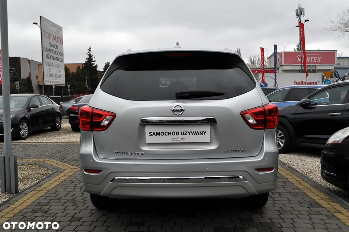 Nissan Pathfinder - 8