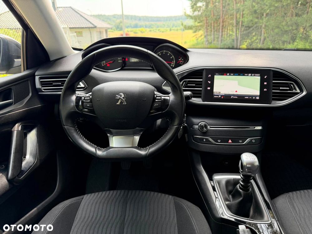 Peugeot 308 1.6 THP Allure - 23
