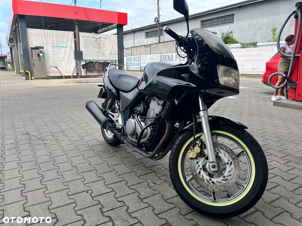 Honda CB - 1