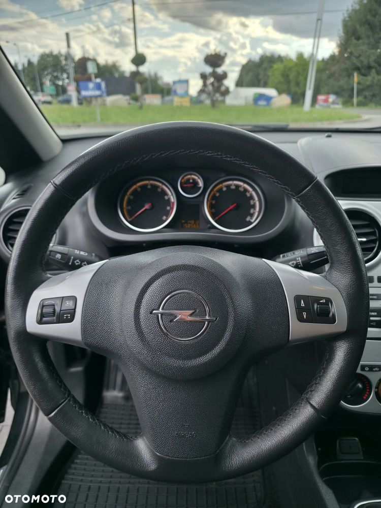 Opel Corsa 1.4 16V 150 Jahre - 14