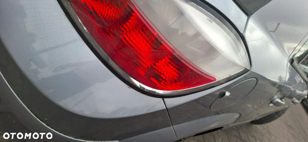 Opel Astra H Hb na części benzyna - 4