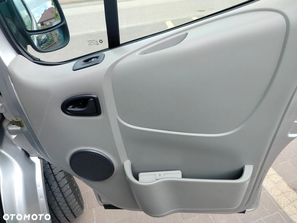 Opel Vivaro - 18