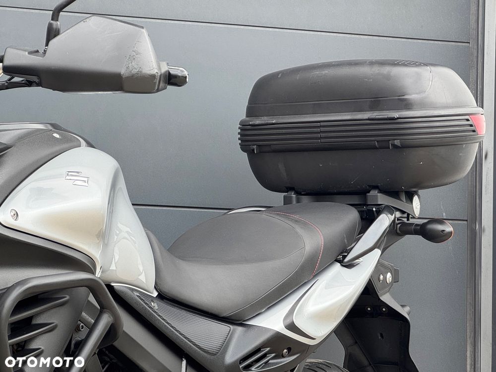 Suzuki V-STROM - 24