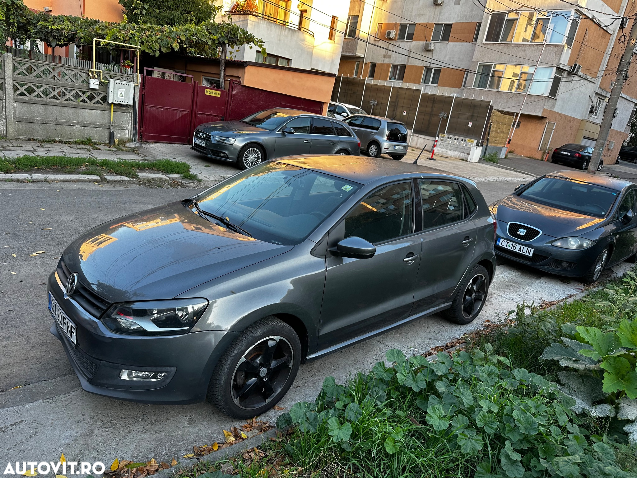 Volkswagen Polo - 2