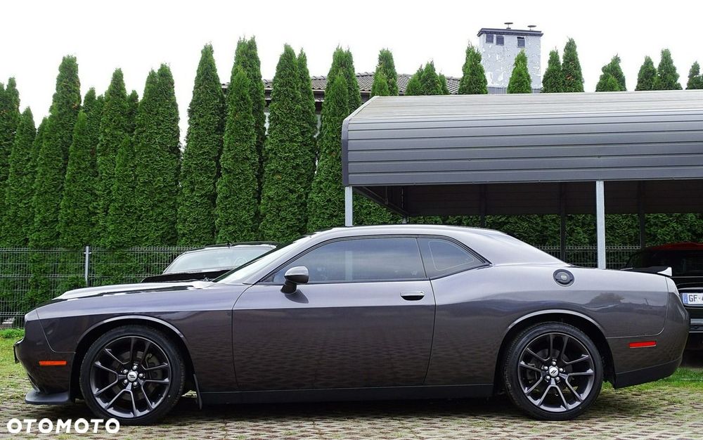 Dodge Challenger - 8