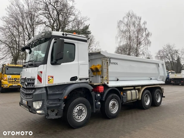 Mercedes-Benz AROCS 3743 8X4 WYWROTKA CARNEHL MULDA