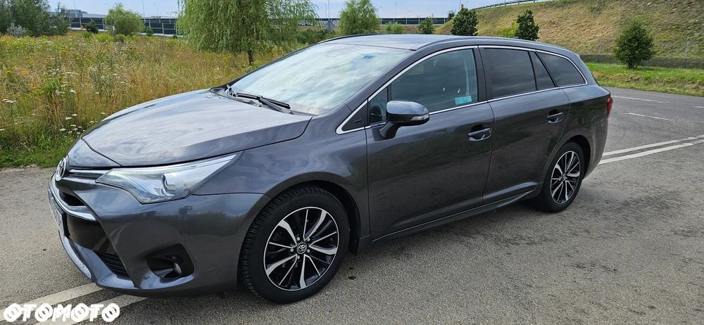 Toyota Avensis 1.8 Premium - 2