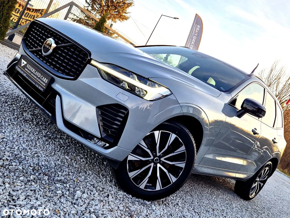 Volvo XC 60 B4 D AWD Plus Dark - 2