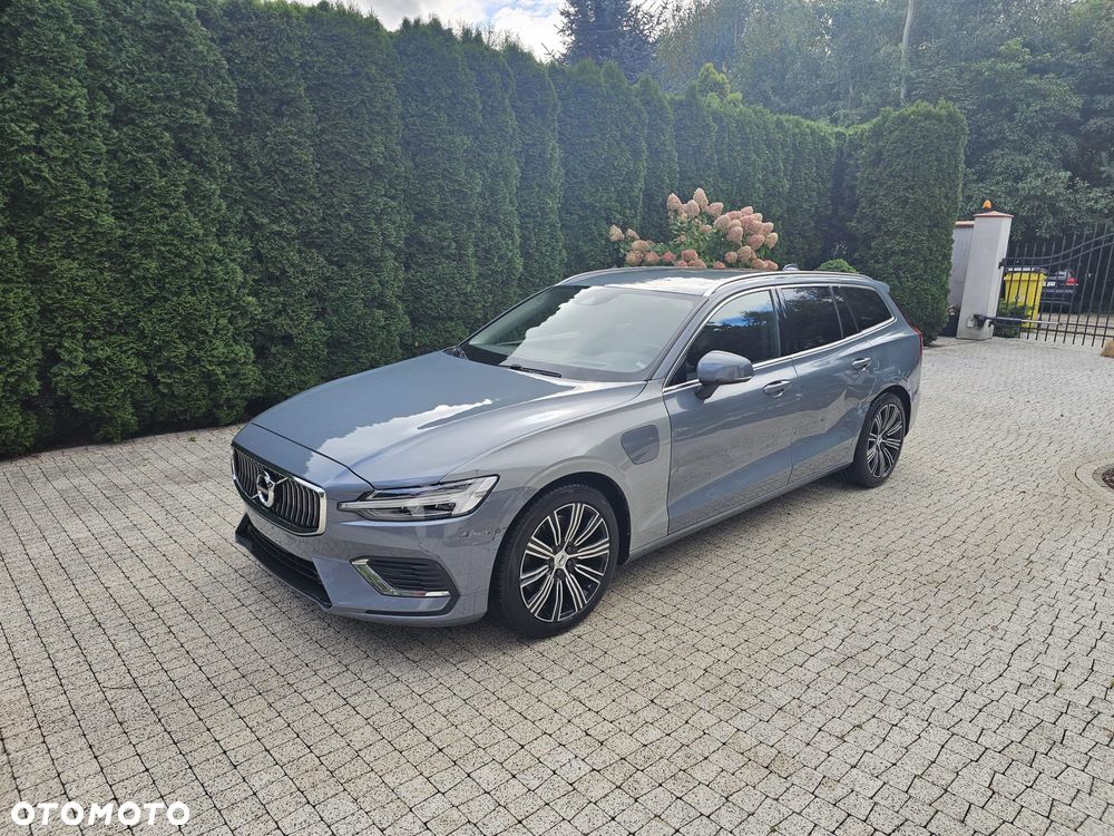 Volvo V60 T6 AWD Plug-In Hybrid Inscription Expression - 1