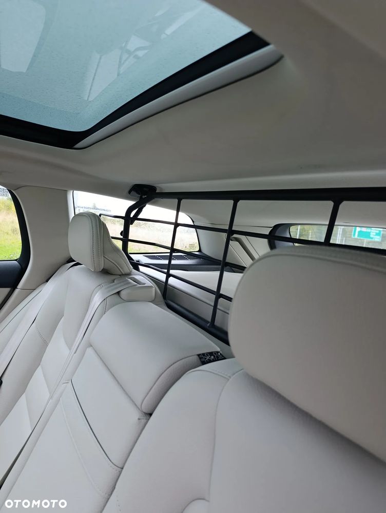 Volvo V60 Cross Country - 26