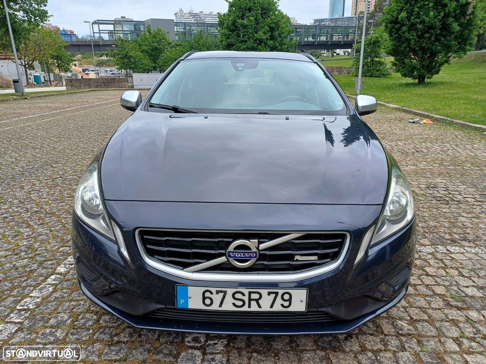 Volvo V60 1.6 D2 R-Design Momentum - 2