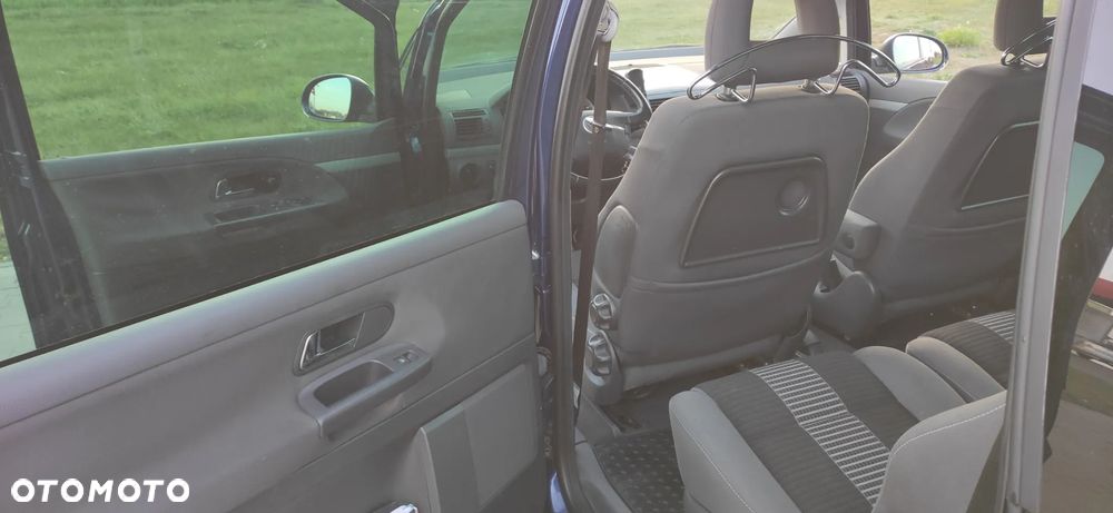 Volkswagen Sharan - 17