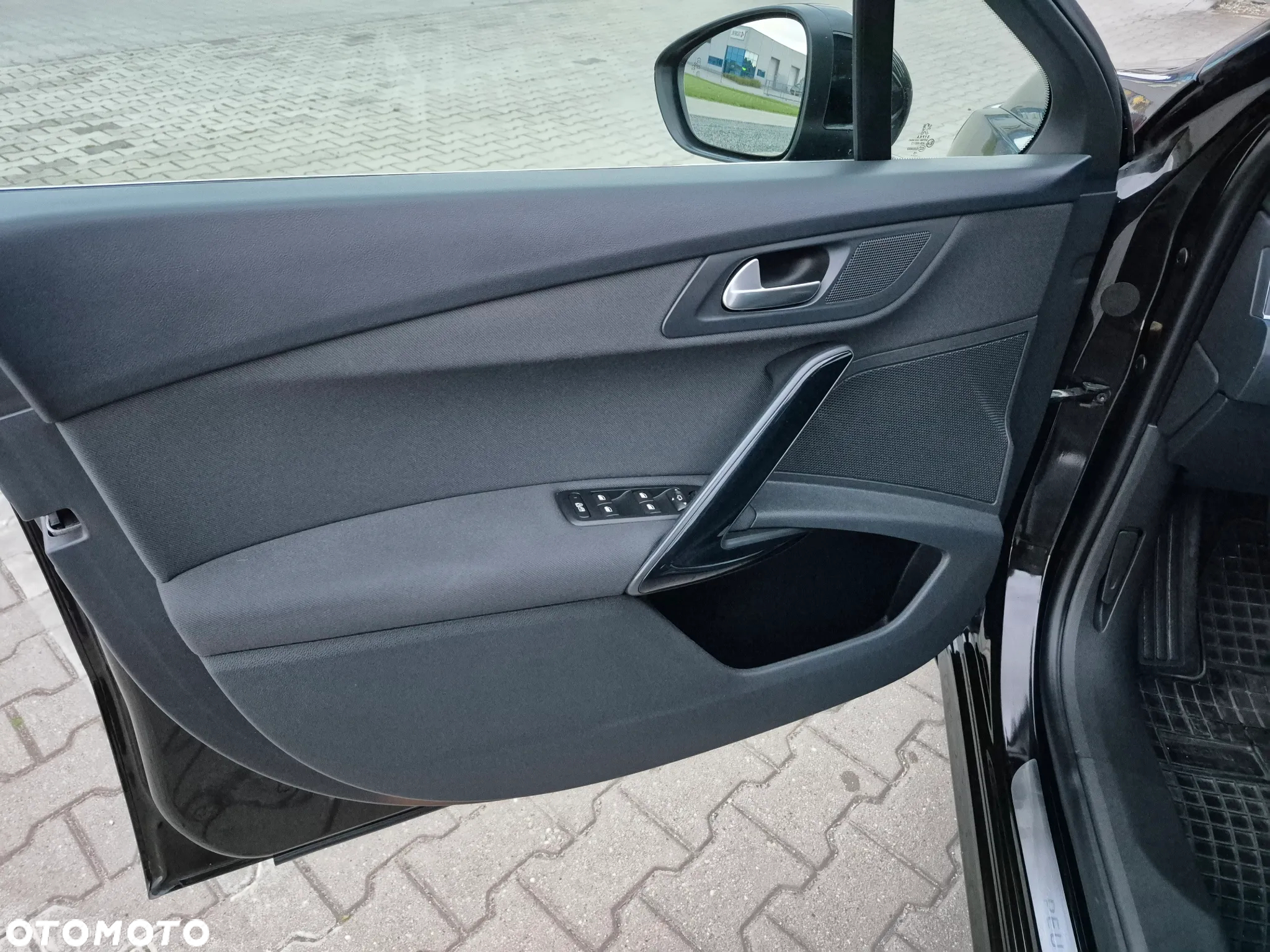 Peugeot 508 1.6 e-THP Allure S&S - 11