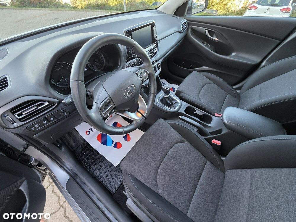 Hyundai i30 1.5 DPI Smart - 10