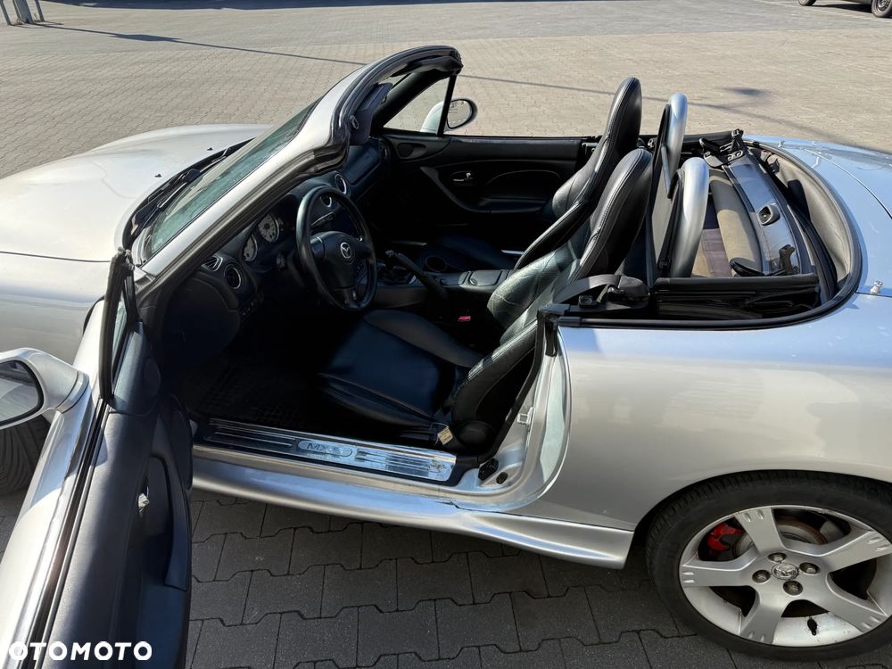 Mazda MX-5 1.9i 16V - 11