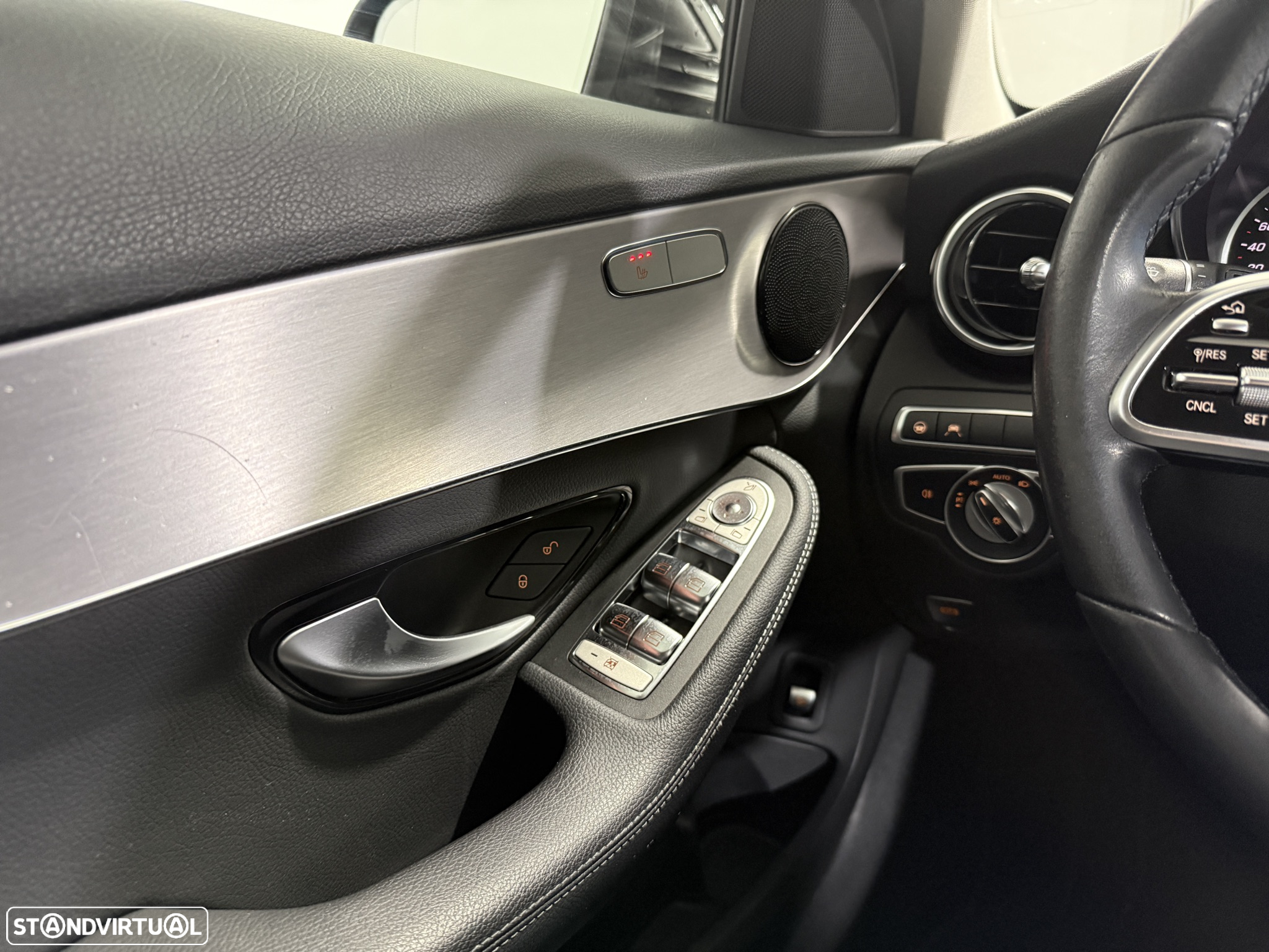 Mercedes-Benz C 300 de Avantgarde - 27