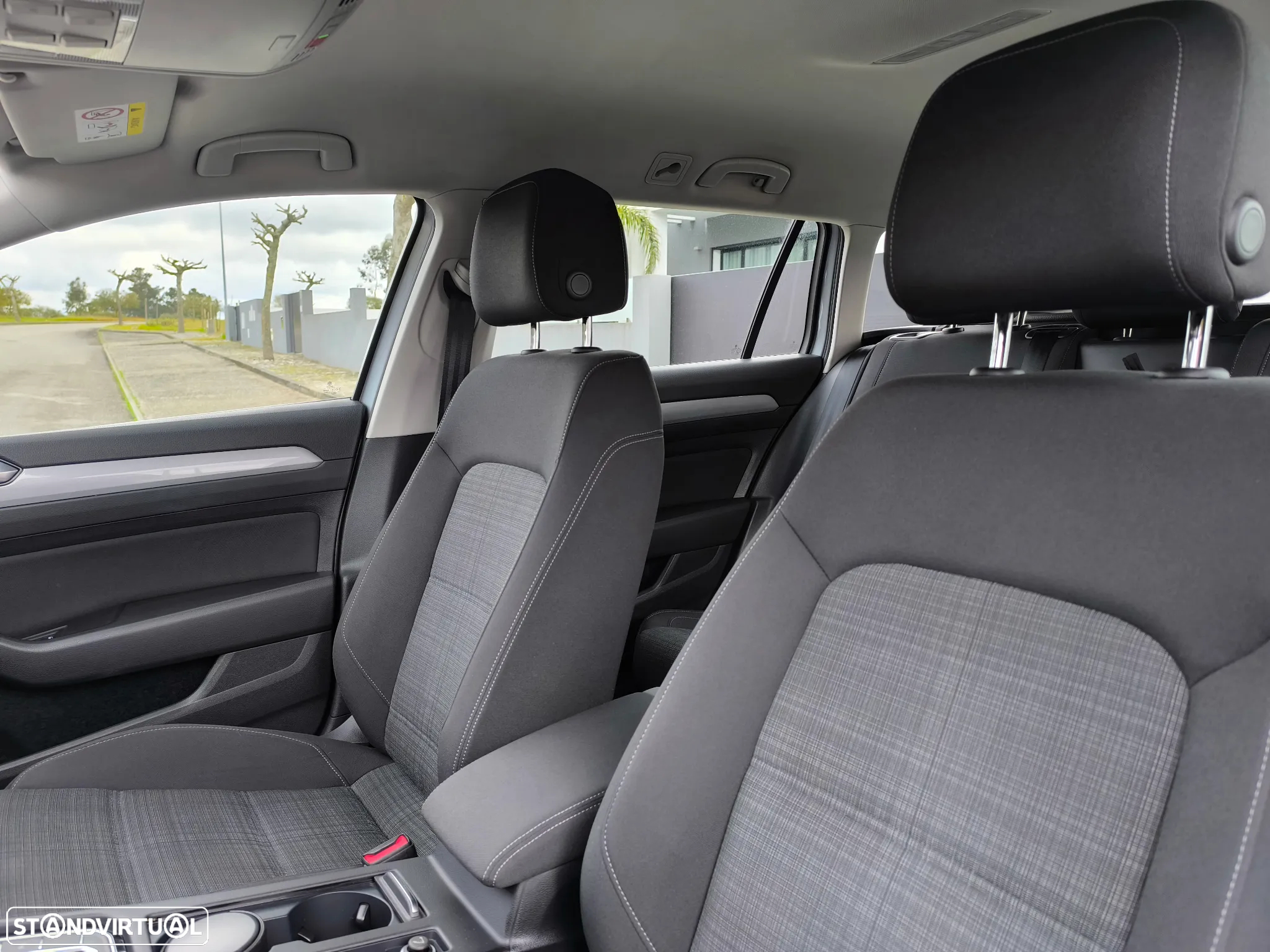 VW Passat Variant 2.0 TDi Business DSG - 15