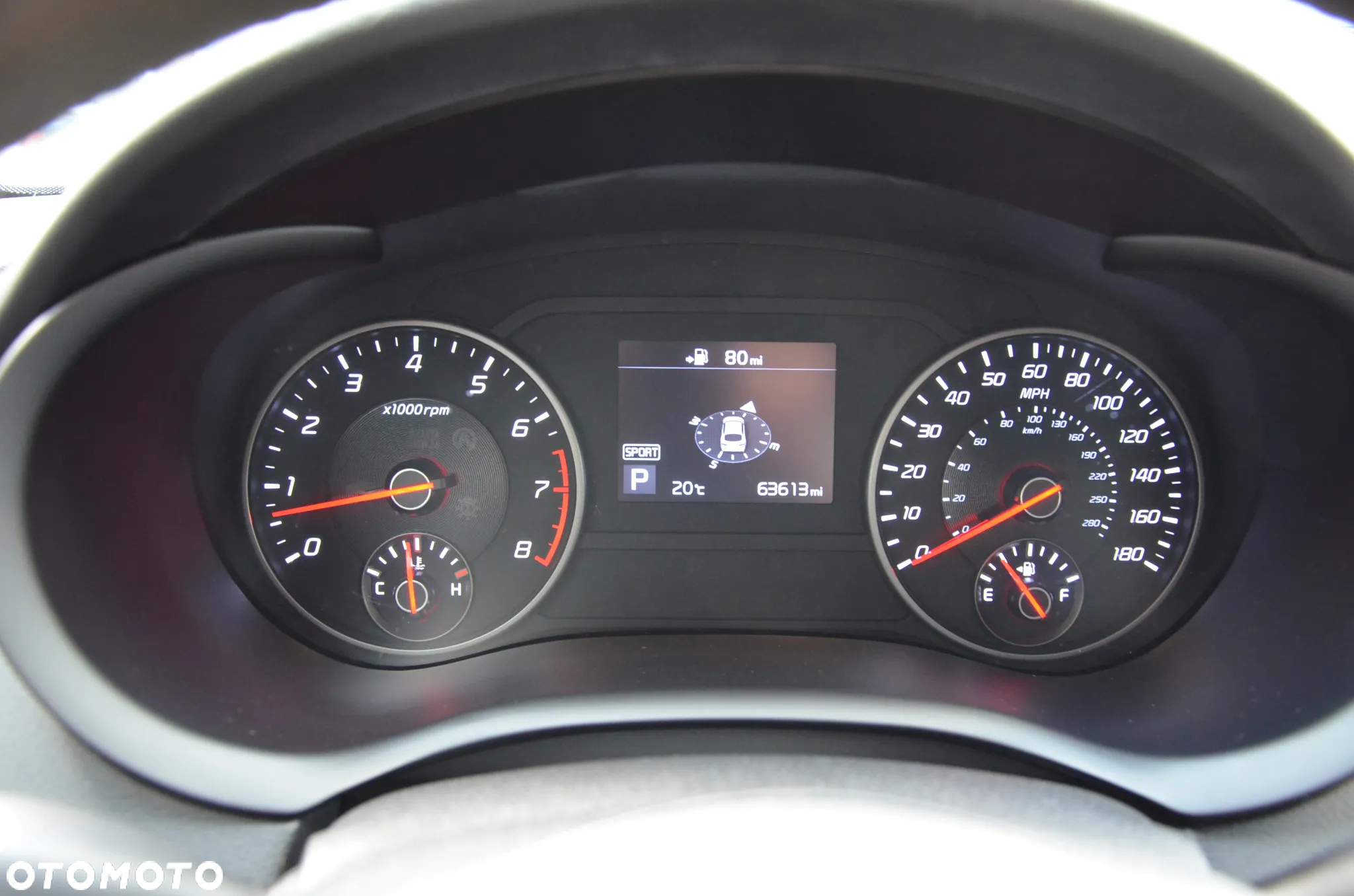 Kia Stinger - 24
