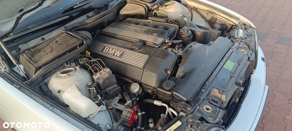 BMW Seria 5 - 16