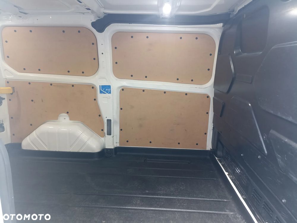 Ford TRANSIT CUSTOM - 8