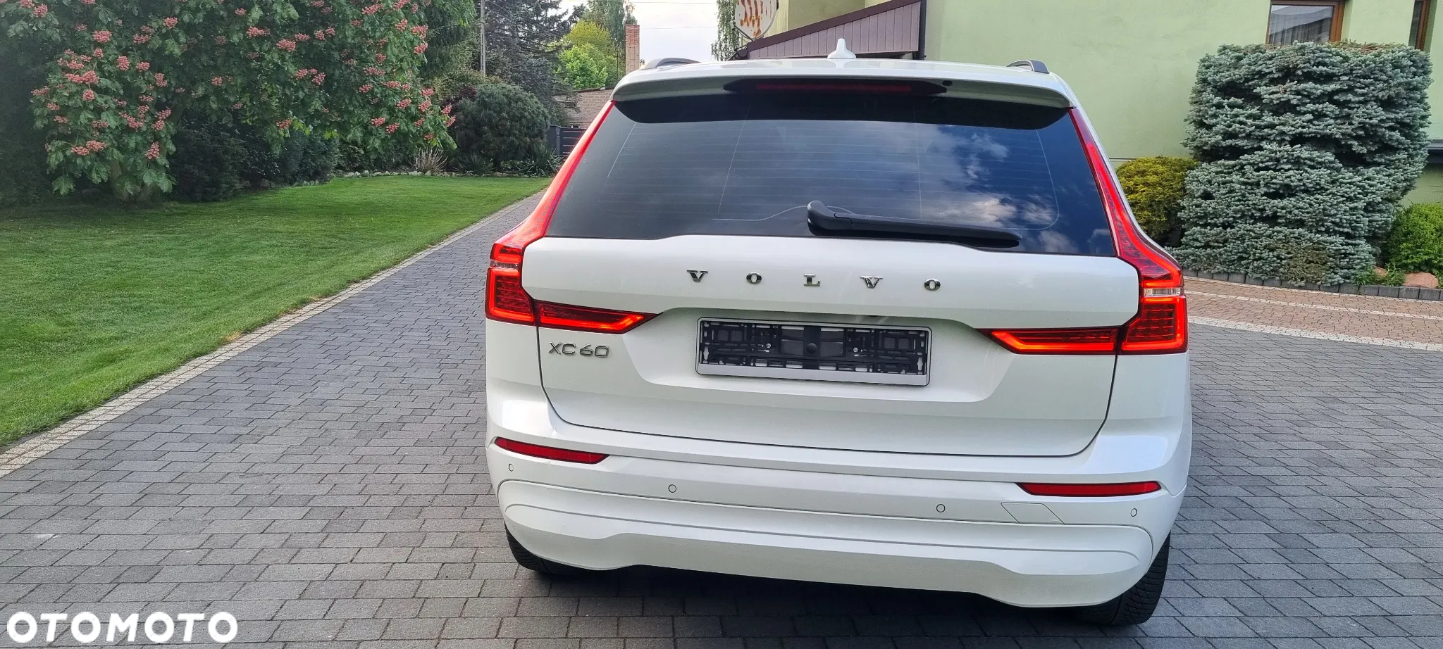 Volvo XC 60 B4 D Geartronic Momentum Pro - 10