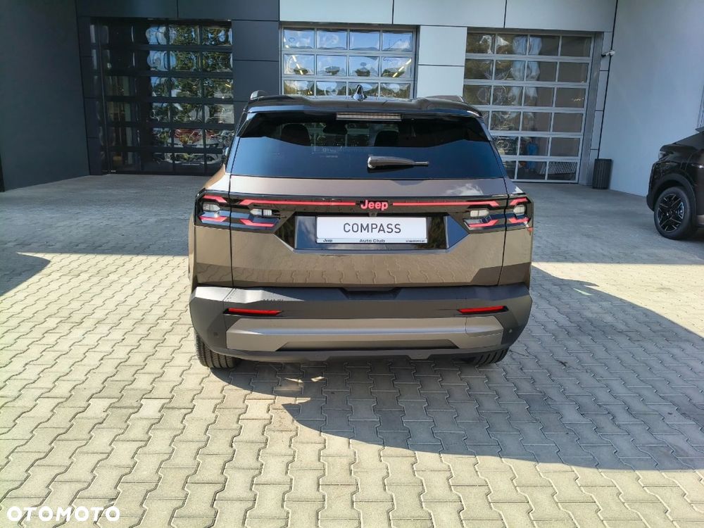 Jeep Compass - 8