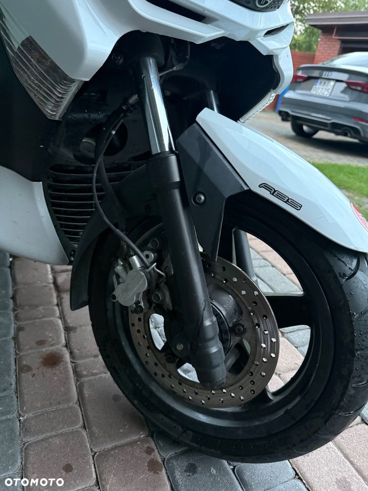 Yamaha X-max - 6