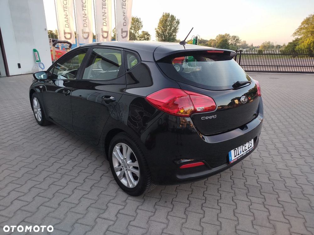 Kia Ceed 1.4 CVVT Attract - 3