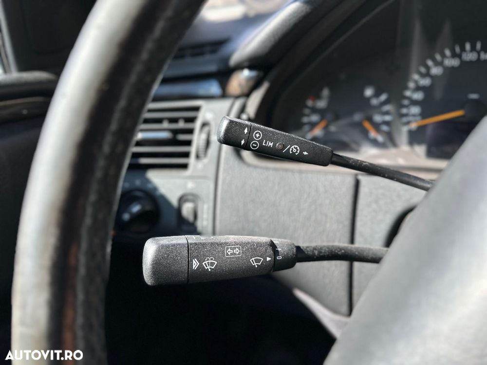 Mercedes-Benz E - 30