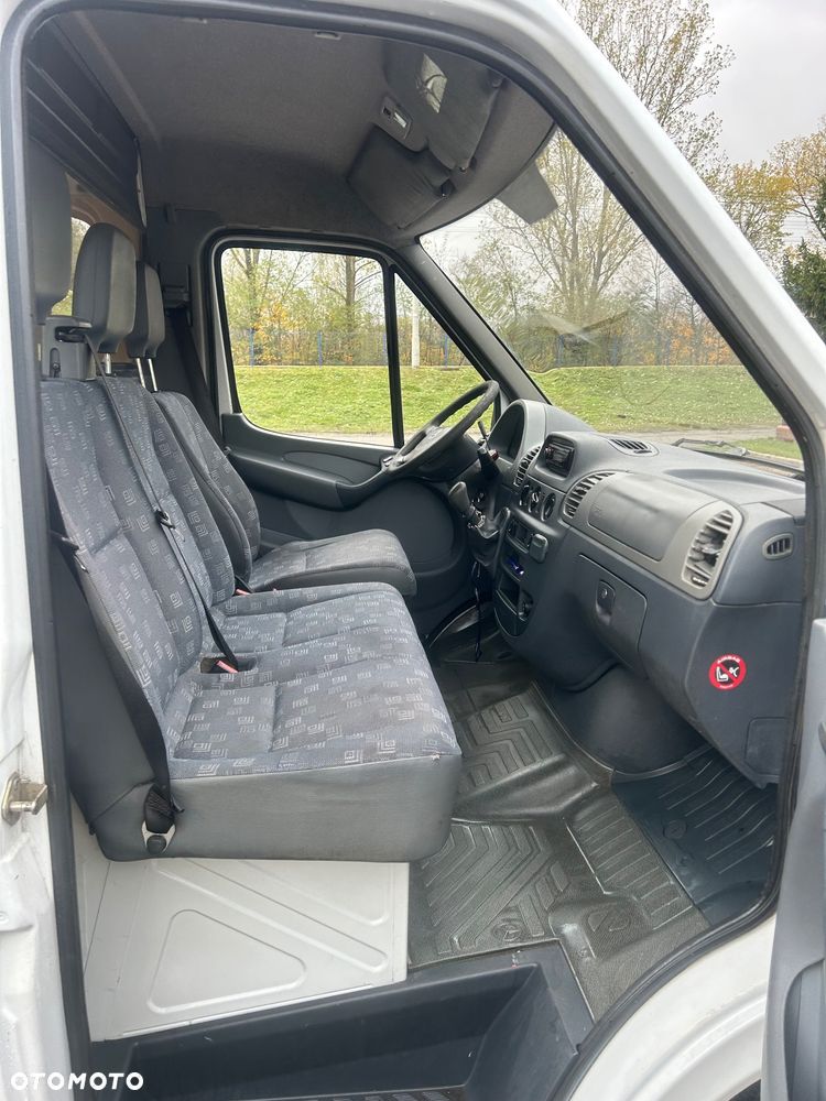 Mercedes-Benz Sprinter 208 - 26