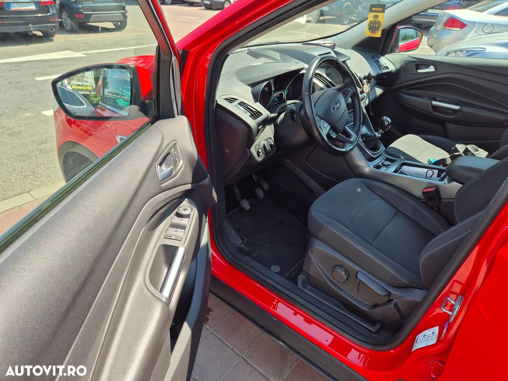 Ford Kuga - 10
