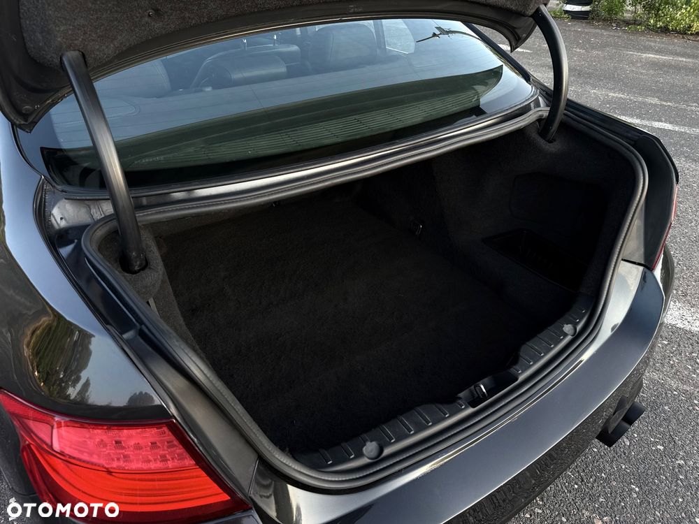 BMW Seria 5 525d - 10