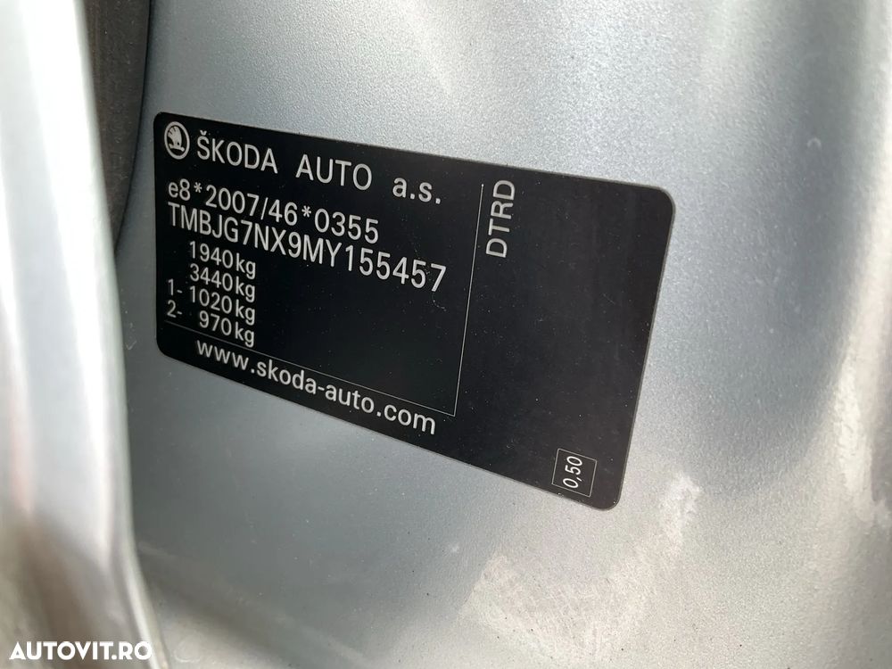 Skoda Octavia Combi 2.0 TDI Ambition - 24