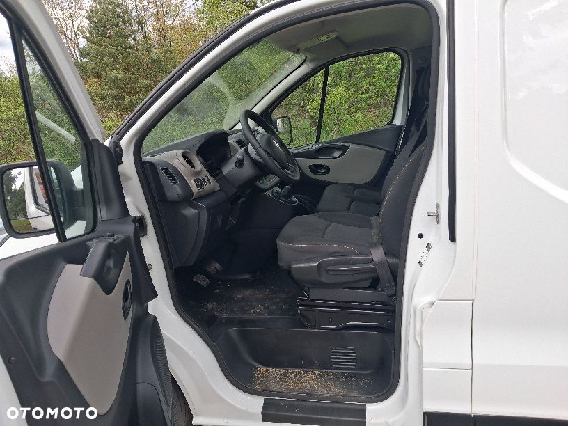 Renault Trafic - 10
