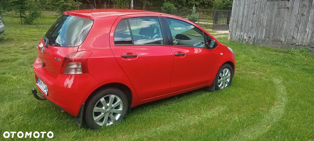 Toyota Yaris 1.3 Luna Premium - 1