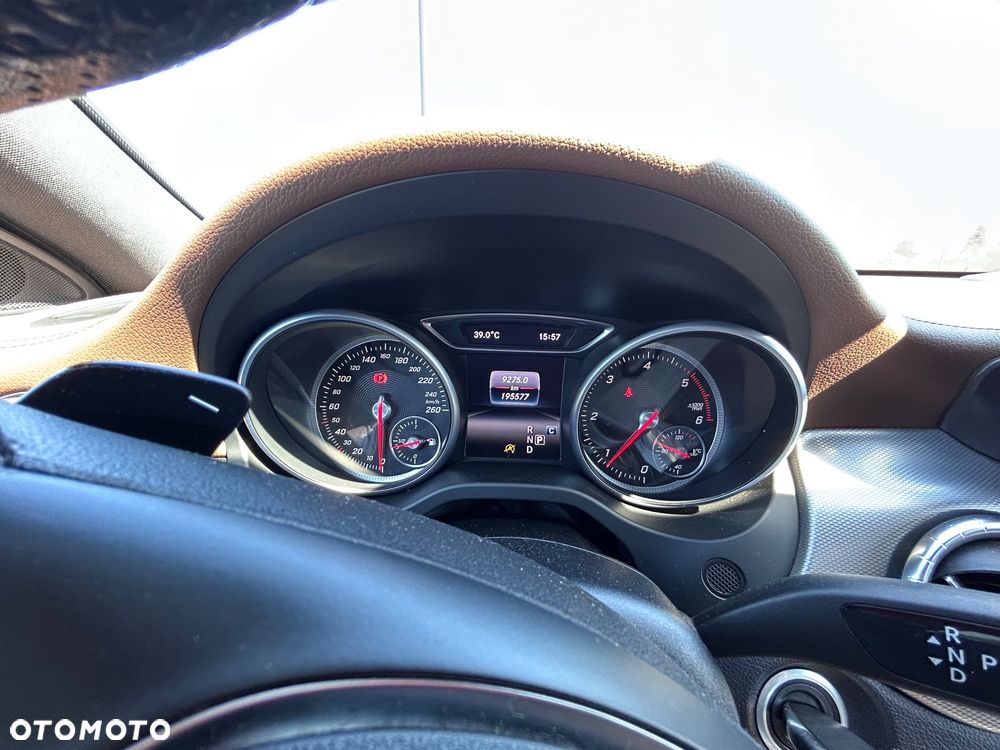 Mercedes-Benz CLA - 25