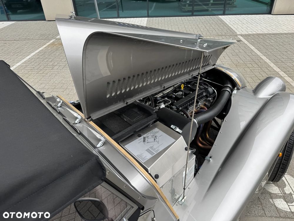 Morgan Plus Four - 22